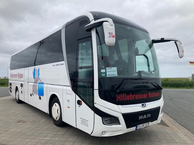 Hillebrenner Reisen Bus Ruhrgebiet Frontansicht